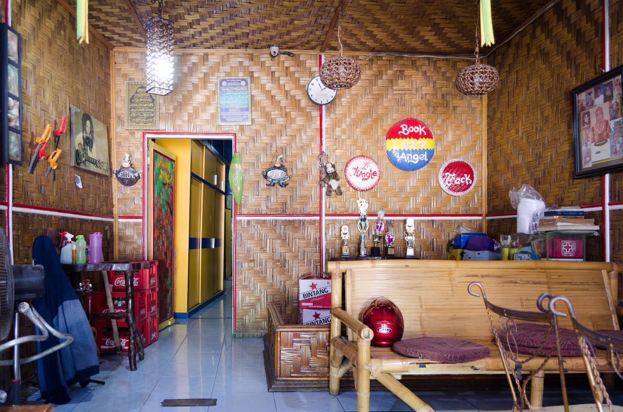 Pondok Wisata Angel Guest House Medan Exterior foto